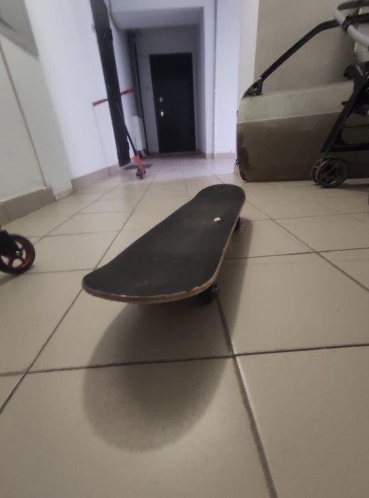 Скейтборд в отличном состоянии