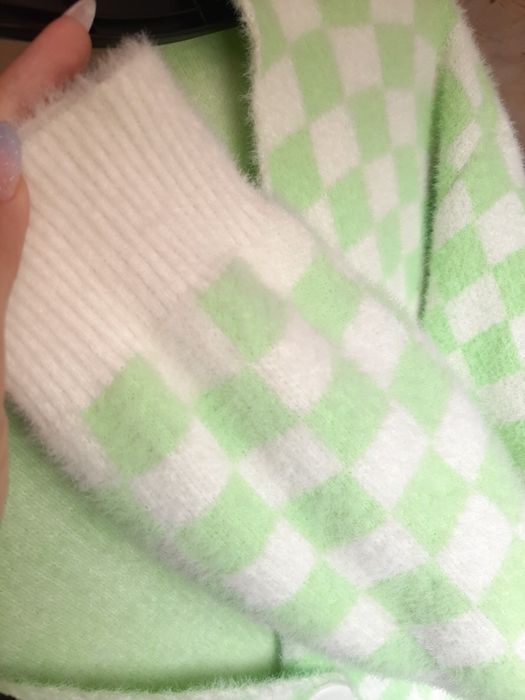 Къса дамска жилетка