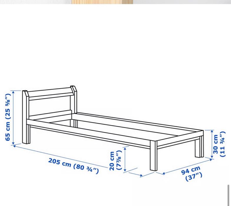 Pat lemn Ikea Neiden cu somiera si saltea in condiție excelentă
