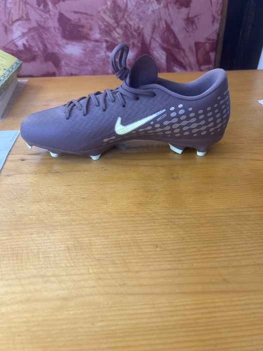 Nike Mercurial Vapor 16 Academy KM FG/MG – размер 38.5