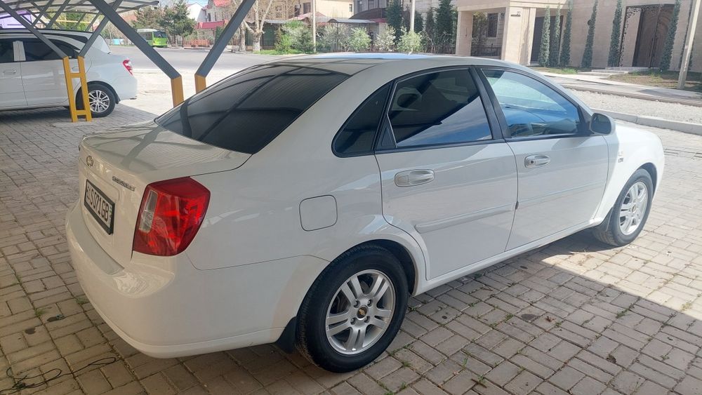 Ласетти 1.8 2012 йил.