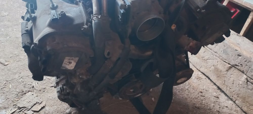 Двигатель  на запчасти  от LS  460