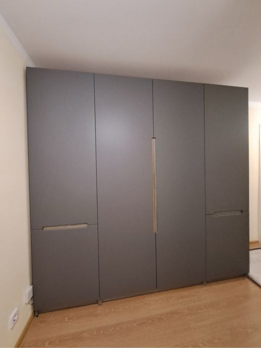 Шкаф двухстворчатый