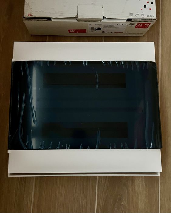 Legrand Practibox S, 36 м  разпределителна кутия