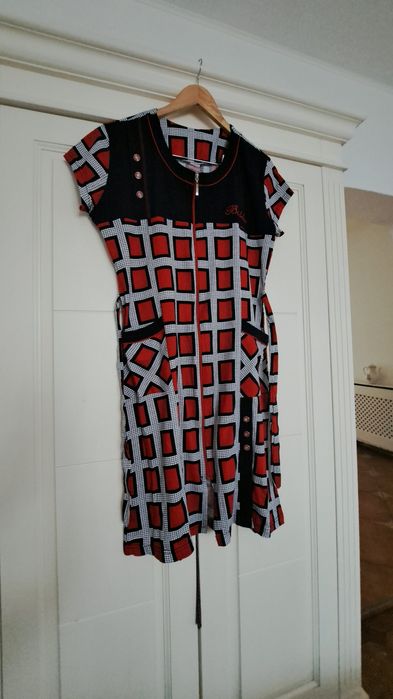 Caciula   Blana " Capot Fermoar'