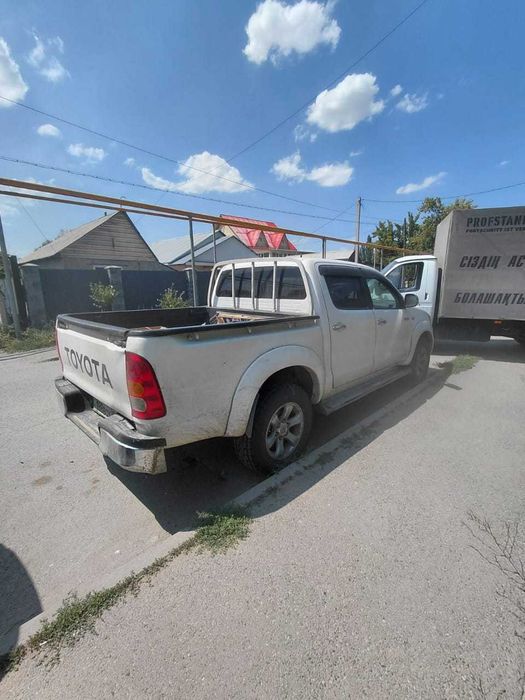 Продам Toyota Hilux