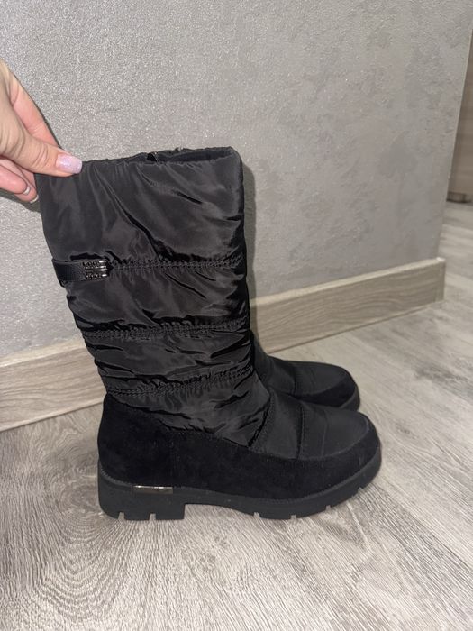 Продам женские сапоги