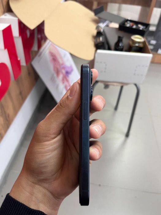 Iphone  15 pro 128gb akkum 83