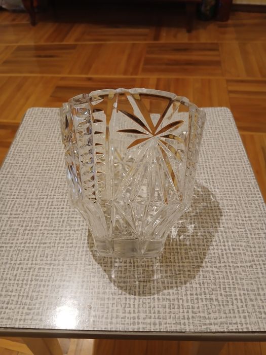 Конфетница хрустальная,новая.