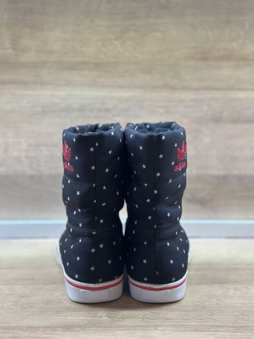 Продават се женски зимни апрески/обувки Adidas Winter Vulc 38 номер EU