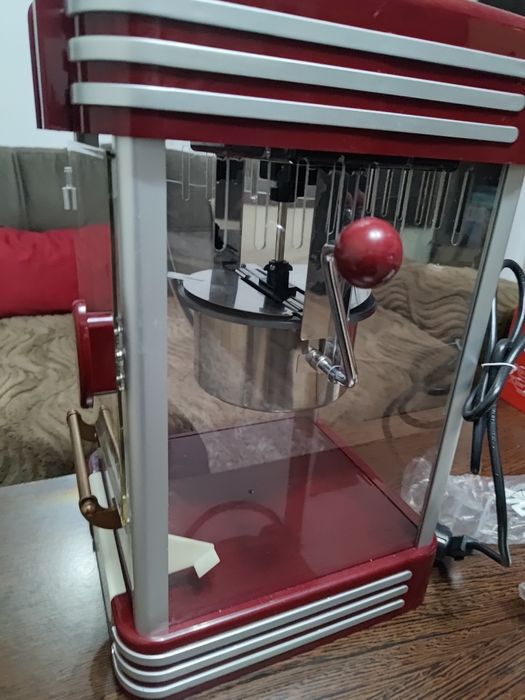 Aparat de popcorn retro