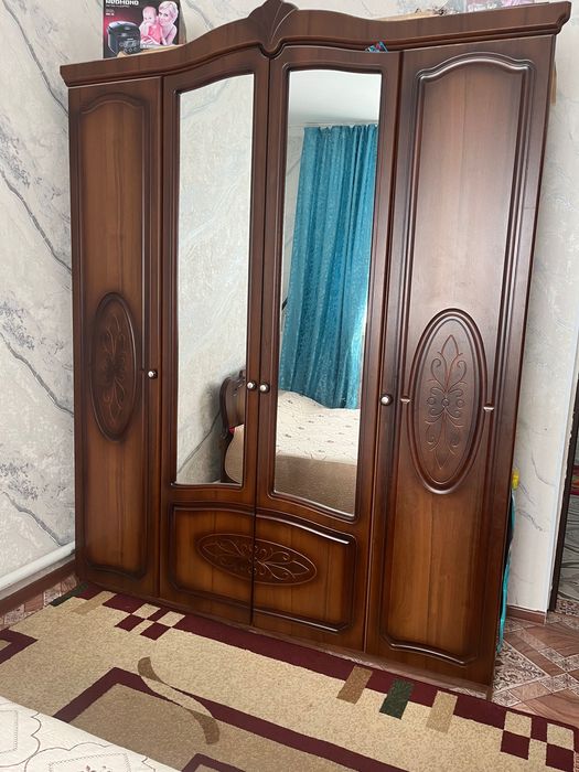 Спальный гарнитур
