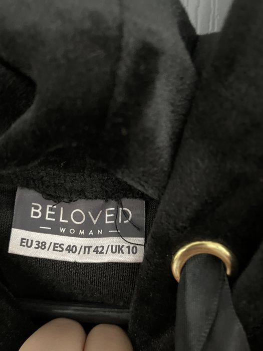 Bluza neagra lunga 38 ,Cojoc negru marimea 44,blăniță roșie L
