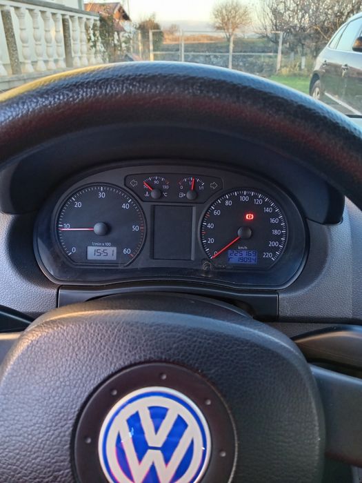 Mașina se prezintă bine din punct de vedere  estetic