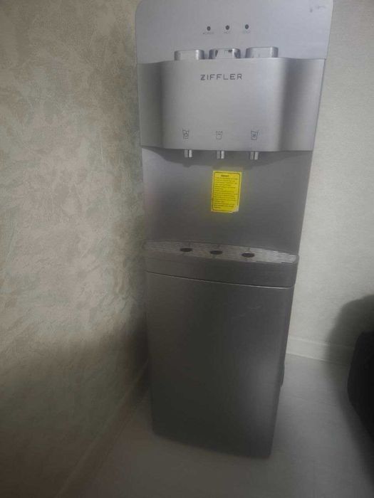 Кулер для воды Ziffler