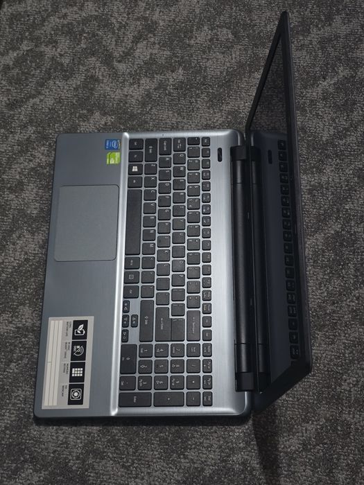 Laptop Acer Aspire 15.6" - Intel Core i3 / nVidia GeForce 820M / Ideal Școală, Birou, Filme