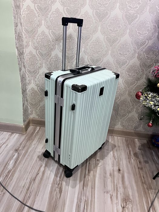 Чемодан 87 л как новый