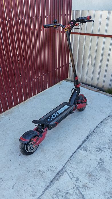 Vând trotinetă zero 10X