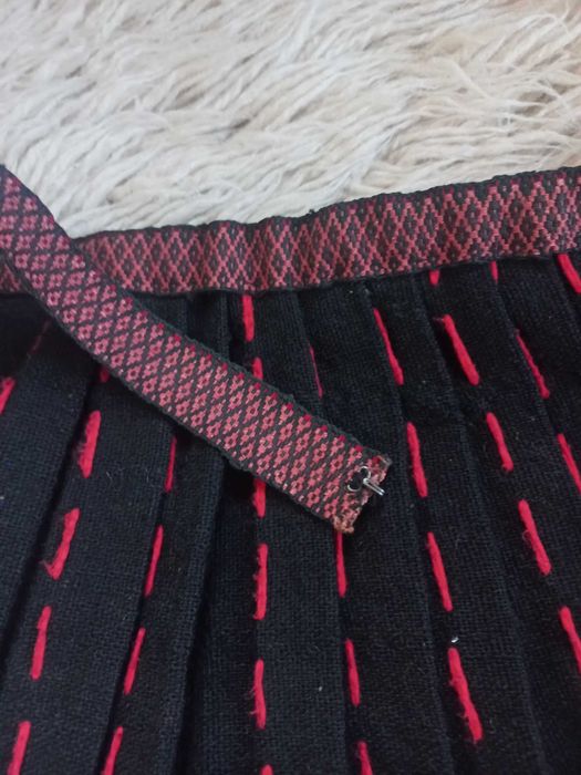 Пищимал/Бръчник ,сто процента Вълна