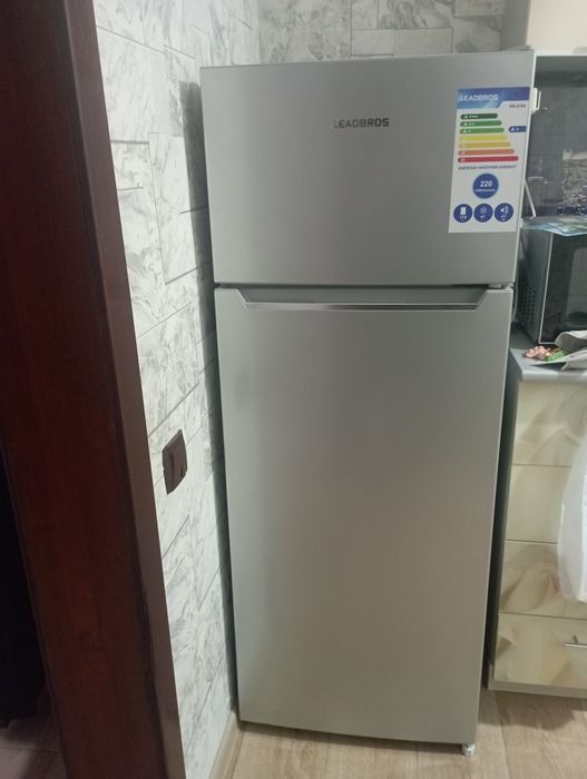 Продам холодильник