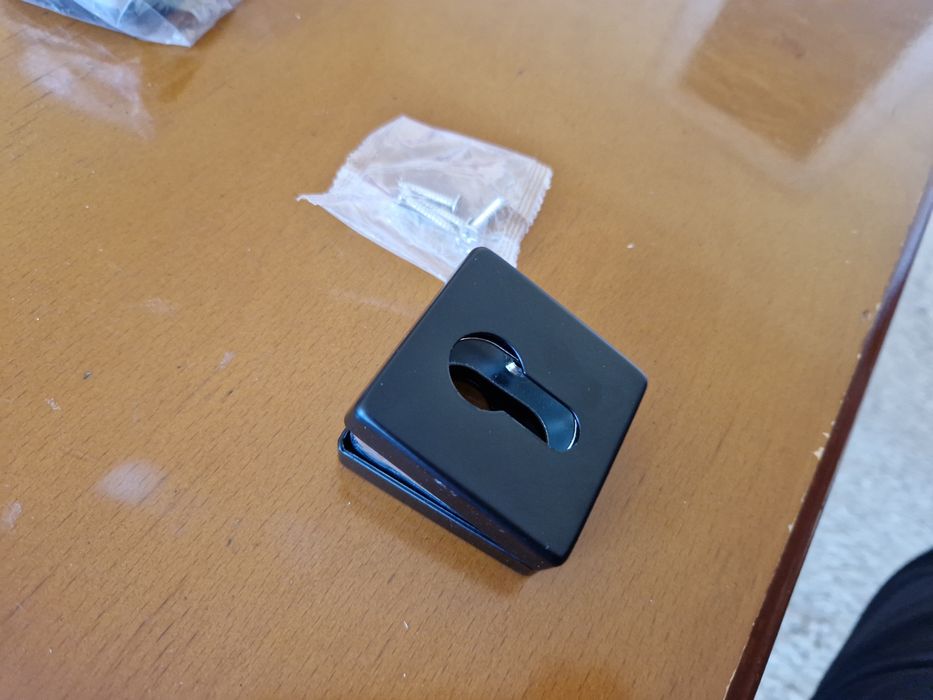 Розетка за дръжка за врата, секретна квадратна