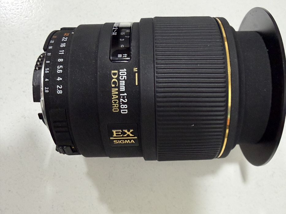 Макро объектив sigma