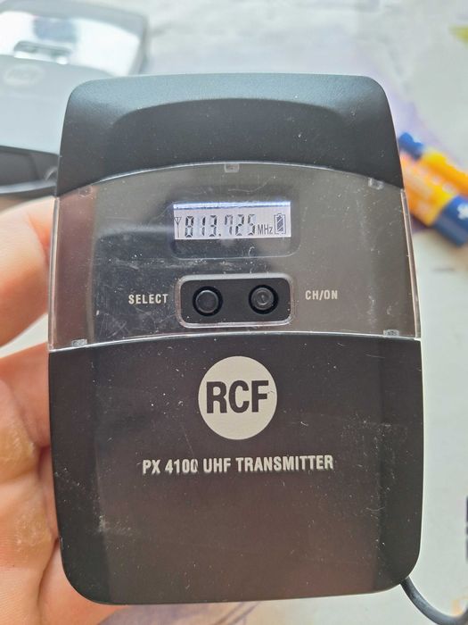 Професионални звукови трансмитери/микрофони RCF PX 4100 UHF