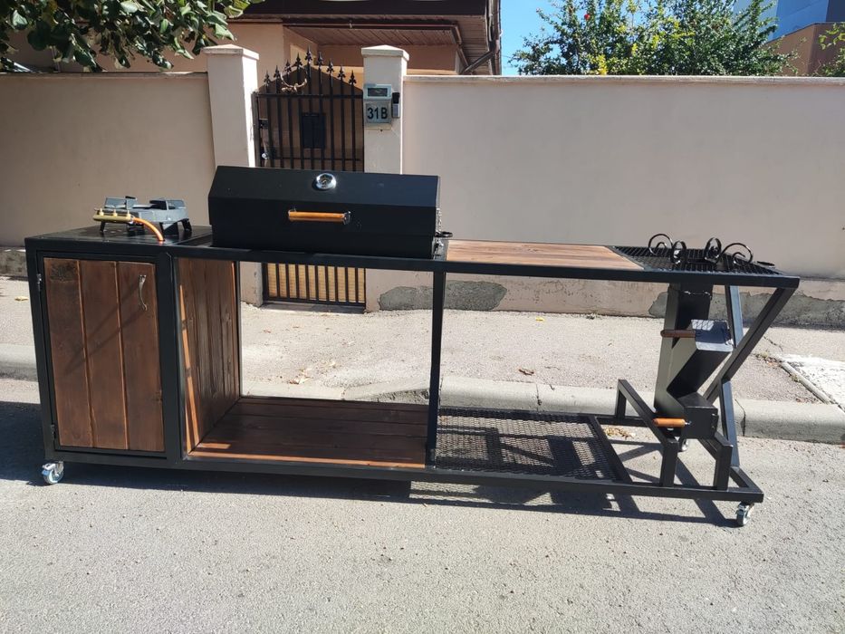 Gratar cu masa de lucru si soba racheta
