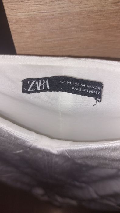 Top ZARA  cu capse