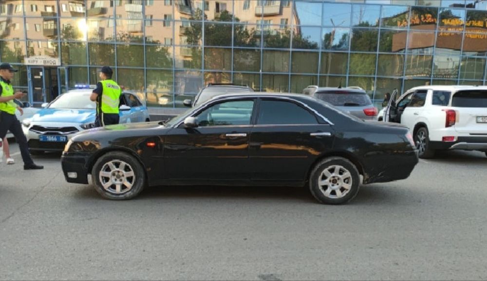 Продам Nissan Gloria y34