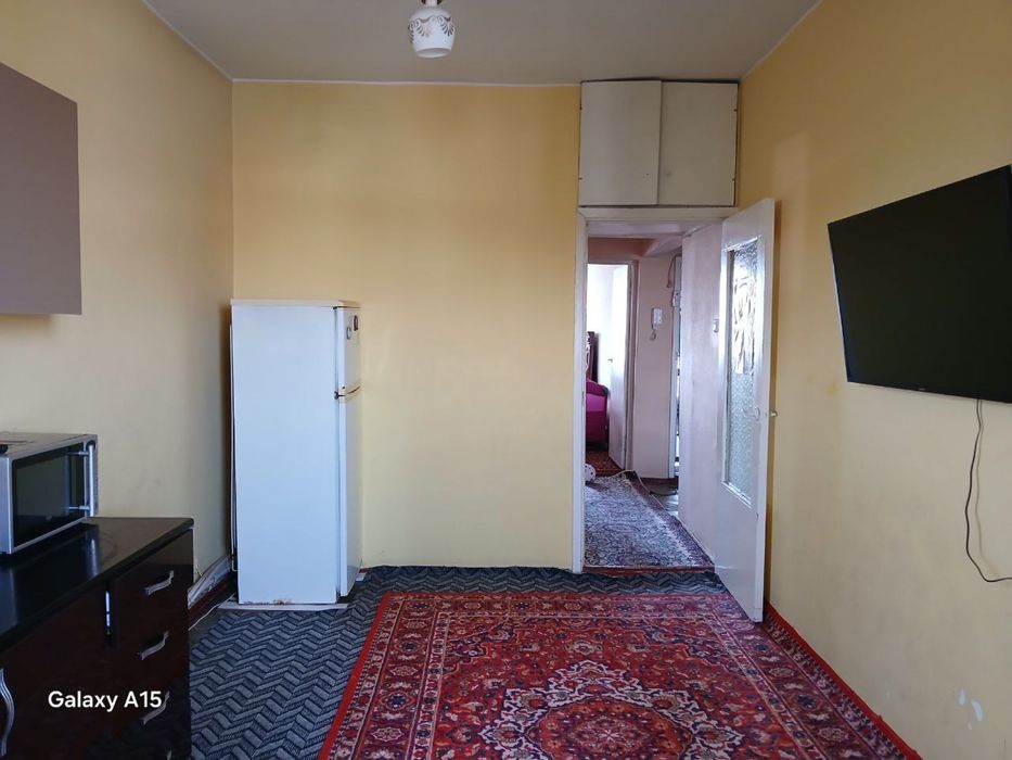 Тинчлик метрода уй сотилади