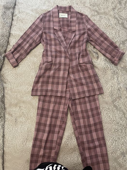 Costum din doua piese