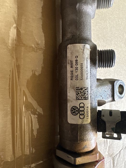 Rampa injectoare audi a4 b8.5 2.0d cgl cjc 03L130089Q 057130764AB