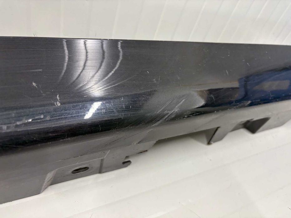 Десен праг БМВ Ф10 Ф11 BMW F10 F11