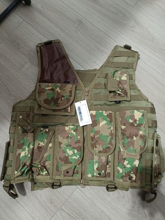 Vesta tactica multifuncțională