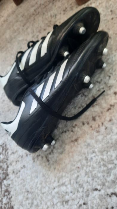 Adidași fotbal marca Adidas