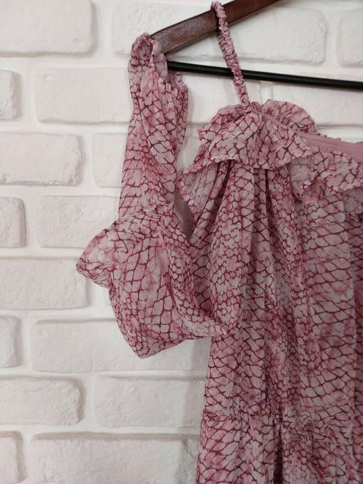 Продавам елегантни рокли