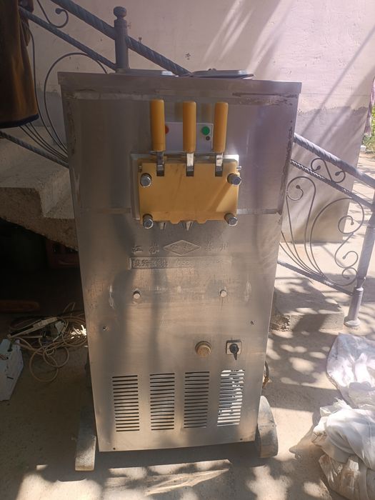 Muzqaymoq aparat Model: BL-240