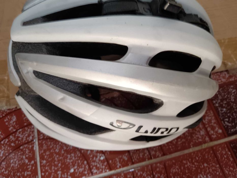 каска за велосипед !