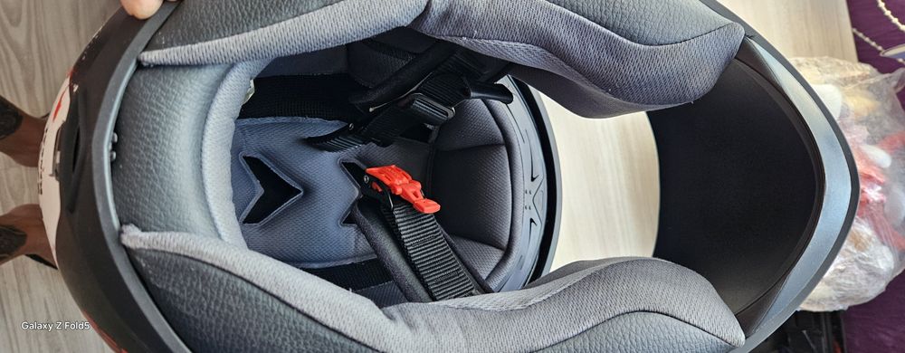 Мото Каски SHARK и екип