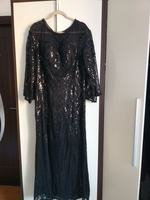 Rochie de seară superbă și elegantă