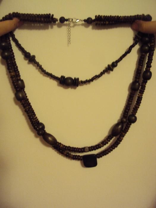 Триредов дървен гердан