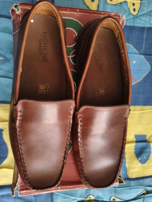 Продам фирменные макасины