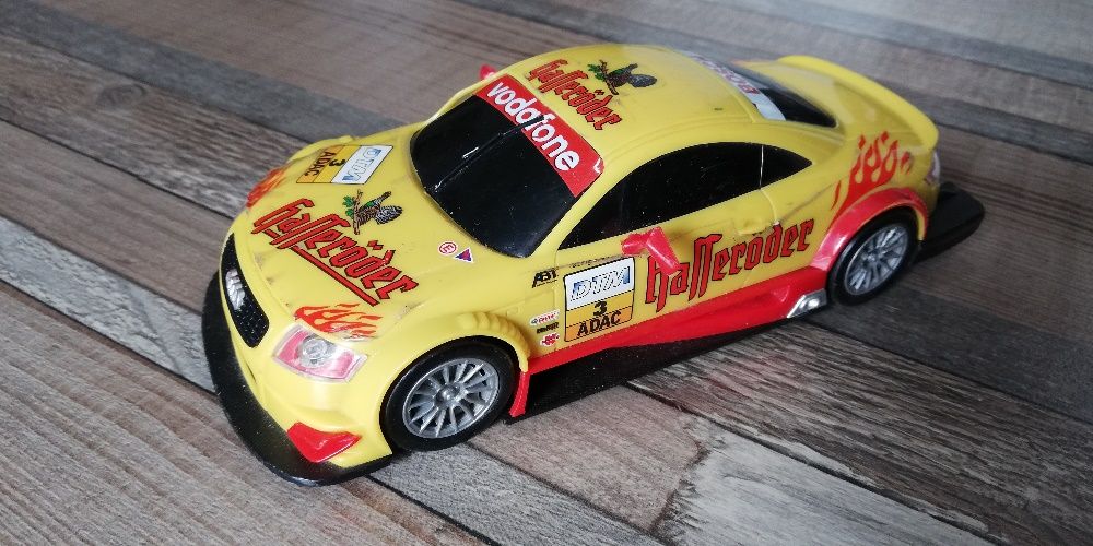 Masinuta Audi de jucarie