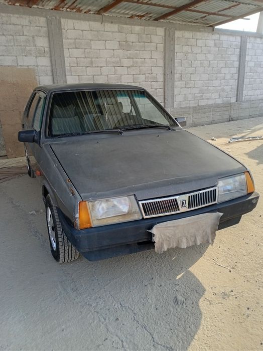 Машина сотилади.