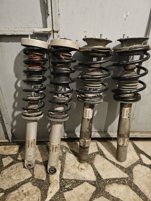 Комплект предни и задни амортисьори маферсон от бмв е60 2009г.