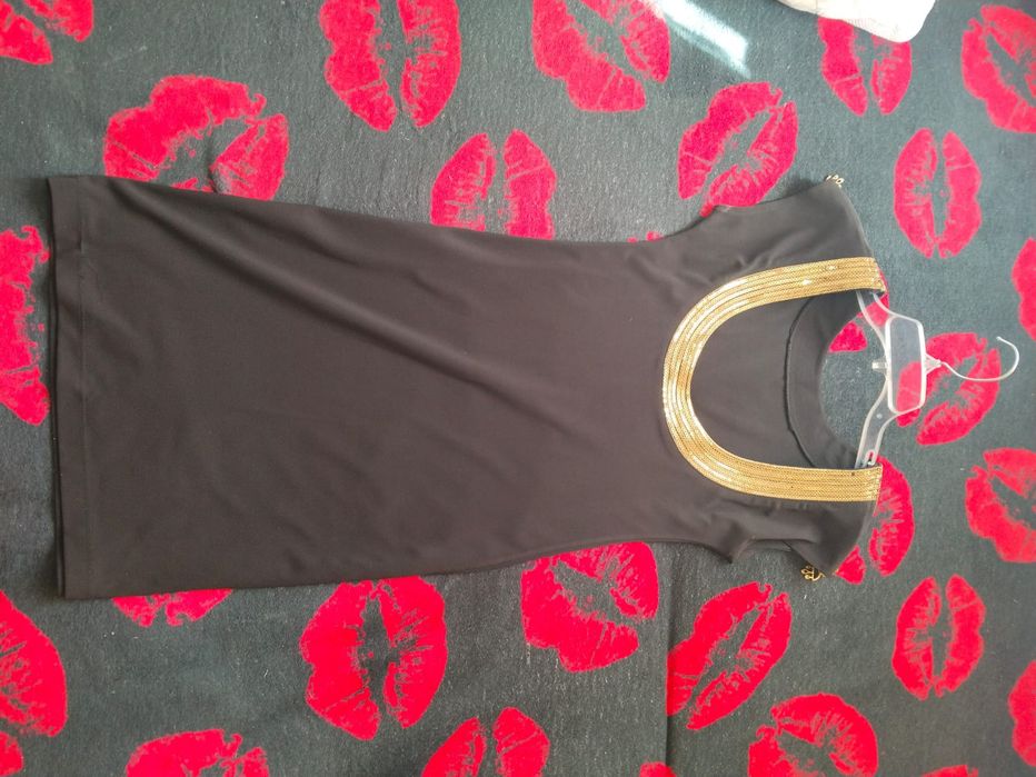 Отдам женские вещи