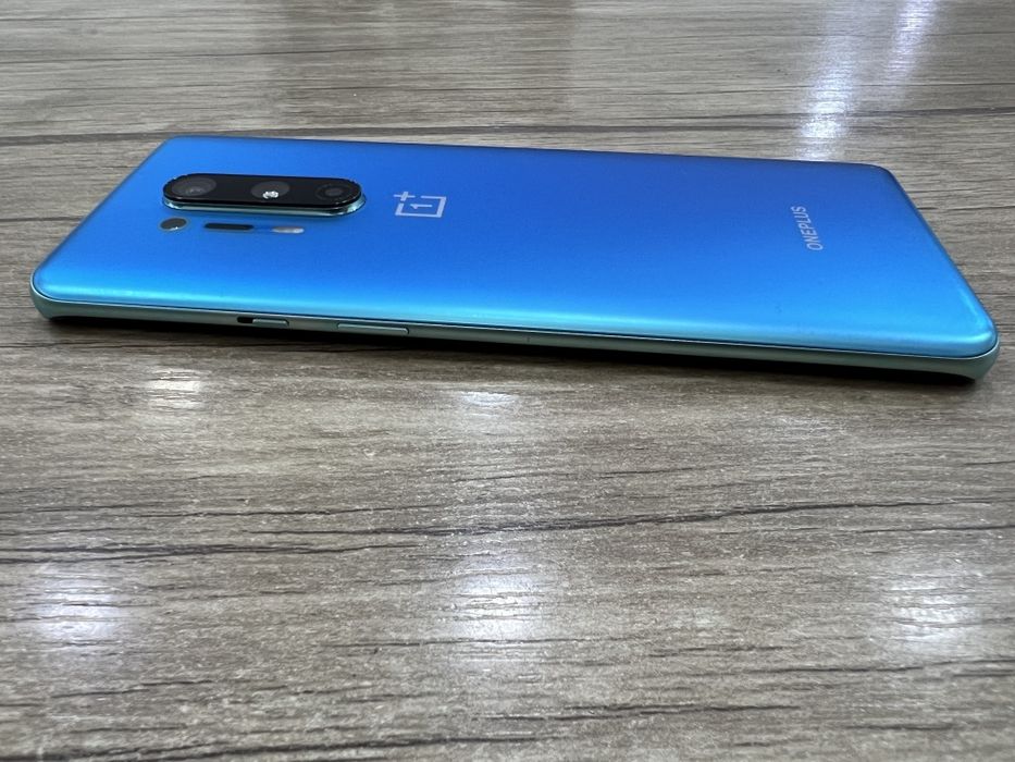 One plus 8 pro 12/256 gb