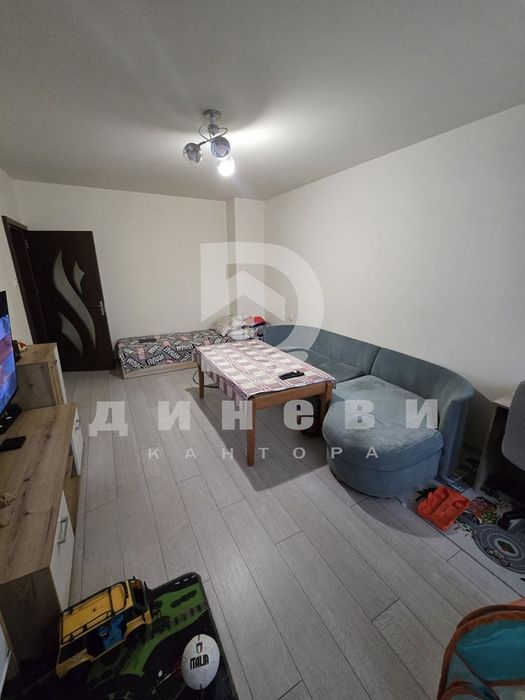 Продава тристаен до СУ Иван Вазов