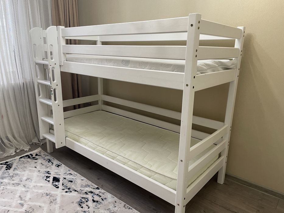 Двуярусная кровать